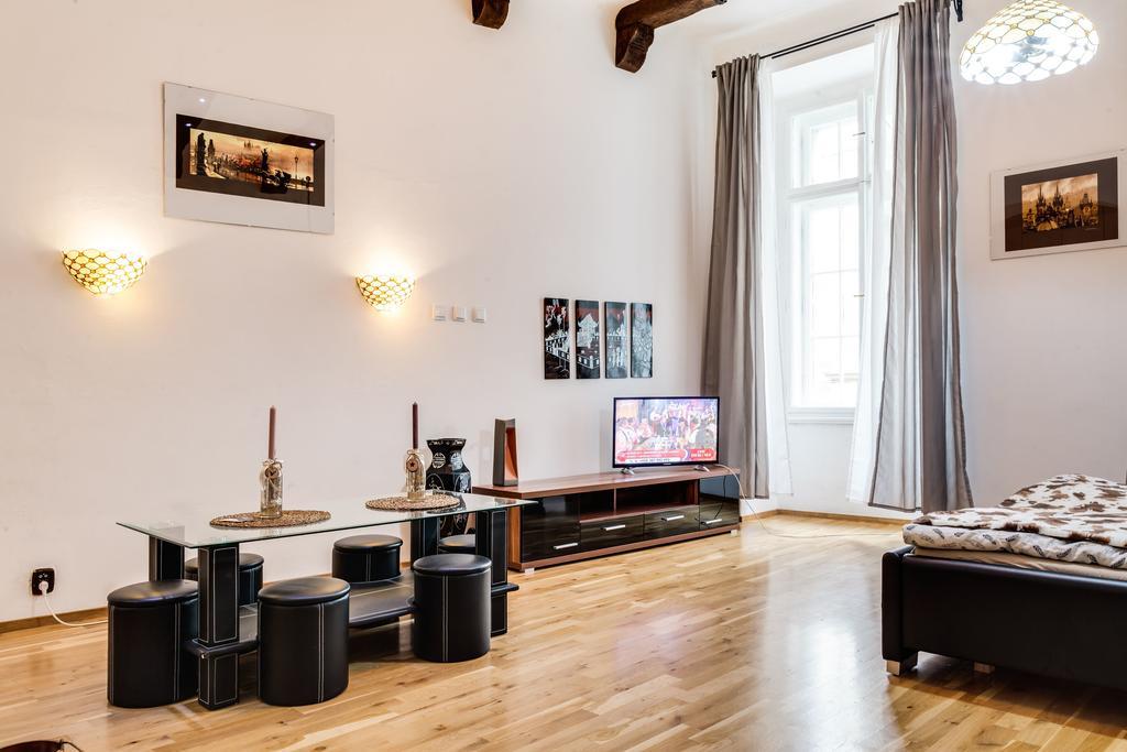 Art Apartments Ruzova Prague Luaran gambar